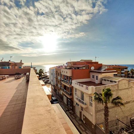 Beautiful Renovated Apartment With Air Conditioning Just Steps From The Sea In Playa San Juan Экстерьер фото