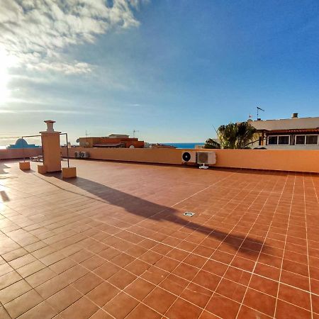 Beautiful Renovated Apartment With Air Conditioning Just Steps From The Sea In Playa San Juan Экстерьер фото