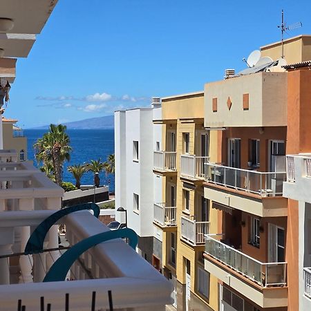 Beautiful Renovated Apartment With Air Conditioning Just Steps From The Sea In Playa San Juan Экстерьер фото
