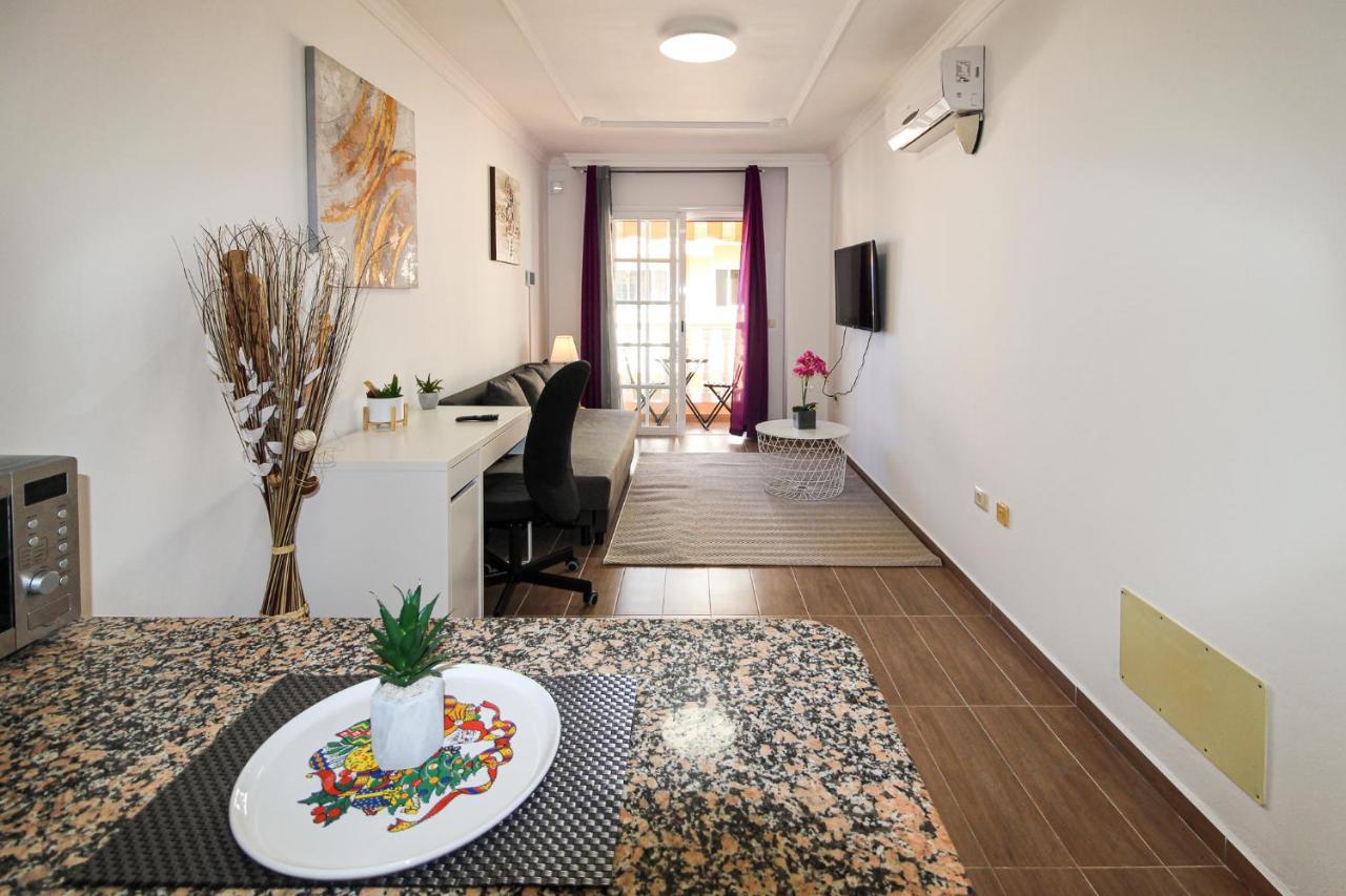 Beautiful Renovated Apartment With Air Conditioning Just Steps From The Sea In Playa San Juan Экстерьер фото