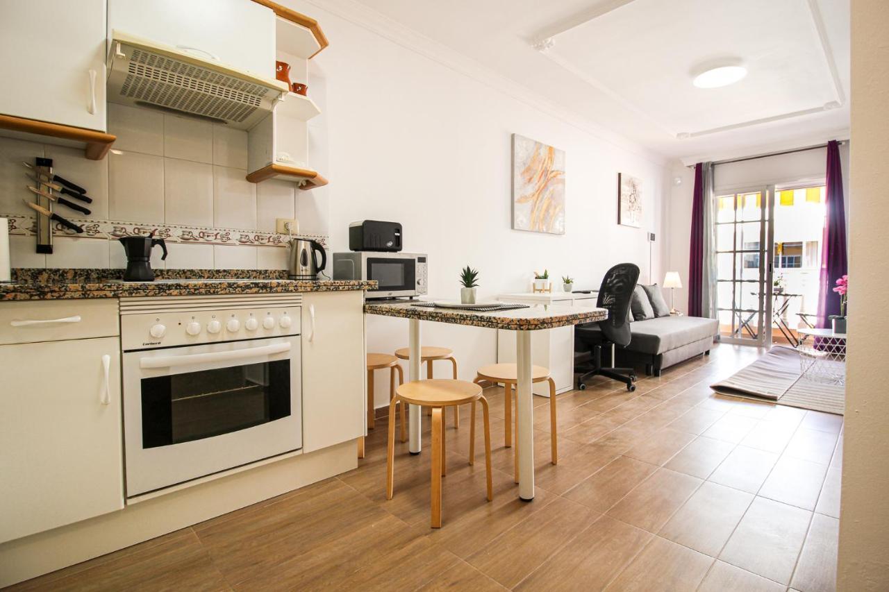 Beautiful Renovated Apartment With Air Conditioning Just Steps From The Sea In Playa San Juan Экстерьер фото