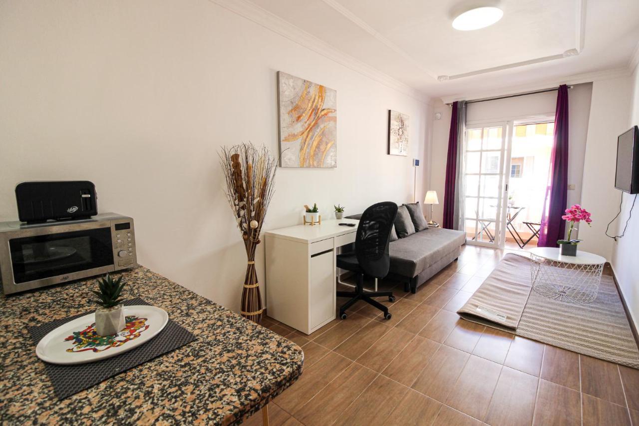 Beautiful Renovated Apartment With Air Conditioning Just Steps From The Sea In Playa San Juan Экстерьер фото