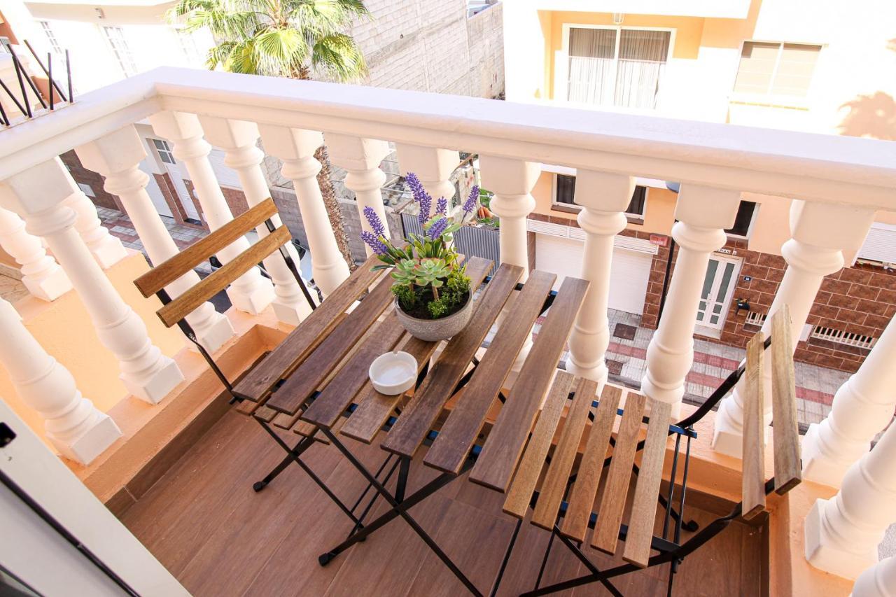 Beautiful Renovated Apartment With Air Conditioning Just Steps From The Sea In Playa San Juan Экстерьер фото